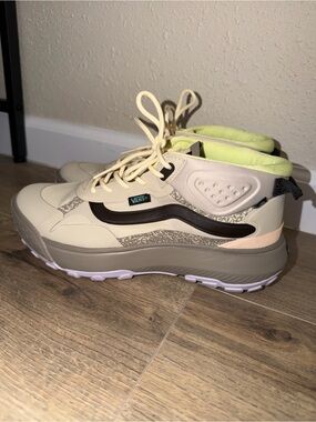 NEW Vans MTE Crosspath Hiking Shoes
